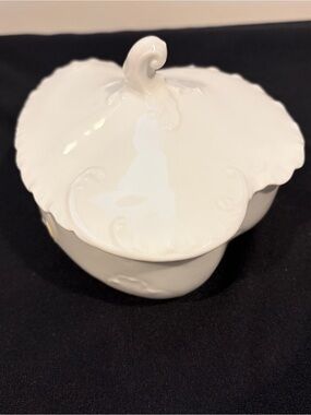 2 PIECE BUTTER DISH: H & Co (Haviland) MARSEILLE